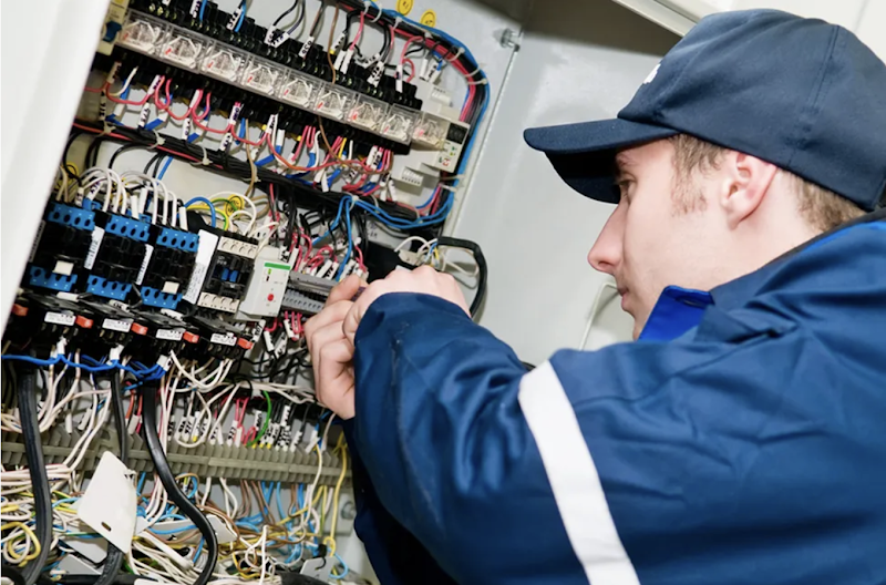 1st Electricians
