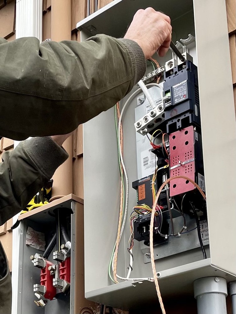 Electrical ‎‎G‎‎‎‎a‎‎r‎‎‎‎a‎‎‎‎g‎‎e - Electrician in Beverly Hills