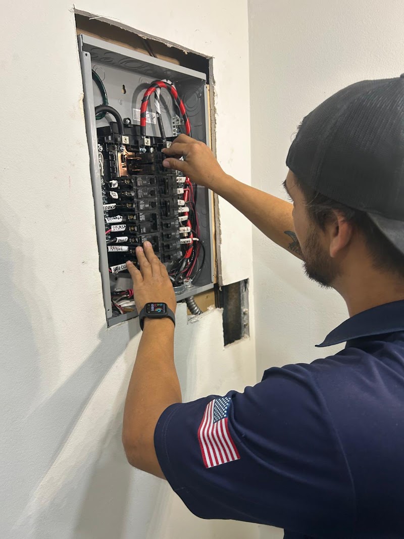 Solomon Electric - Electrician in Hollywood